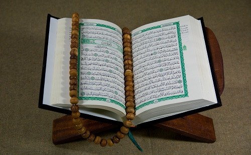 Amalan Terbaik Dalam Memperingati Malam Nisfu Syaban Atau Malam Pengampunan