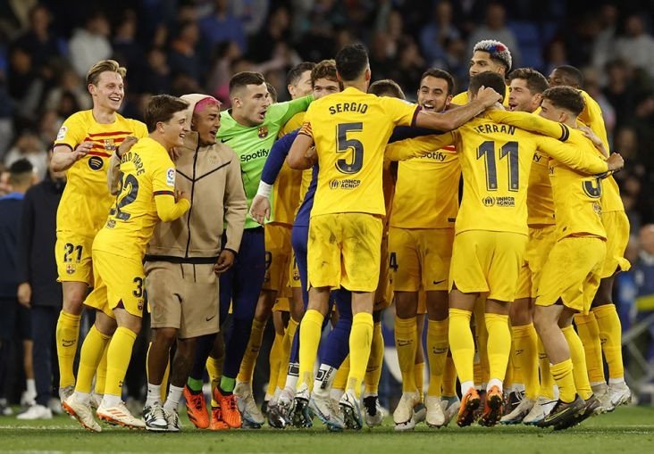 Barcelona Raih Gelar Juara La Liga Tinggalkan Jauh Real Madrid