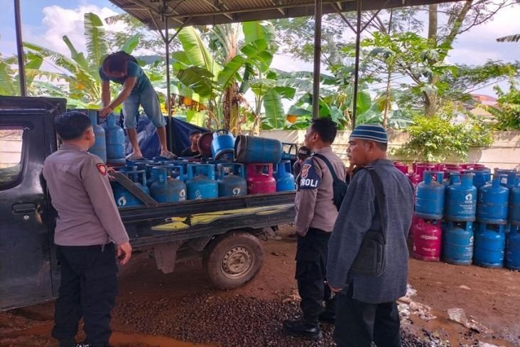 Bekuk 6 Pelaku Pengoplos Gas Elpiji Suntikan