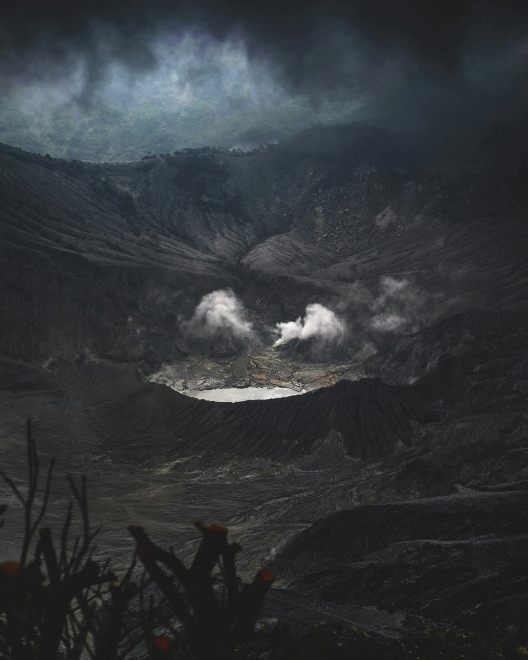 Fakta Ancaman Gempa Besar di Bandung: Gunung Batu Naik 40 Cm, Sungai Cimeta Bergeser!!