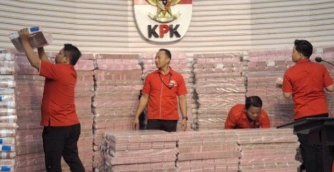 Tumpukan Uang Rp 300 Miliar Dipajang KPK, Terkait Kasus Korupsi PT Taspen