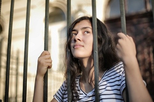 Mengenal Apa Itu Fenomena Fomo (Ketakutan Akan Ketertinggalan)
