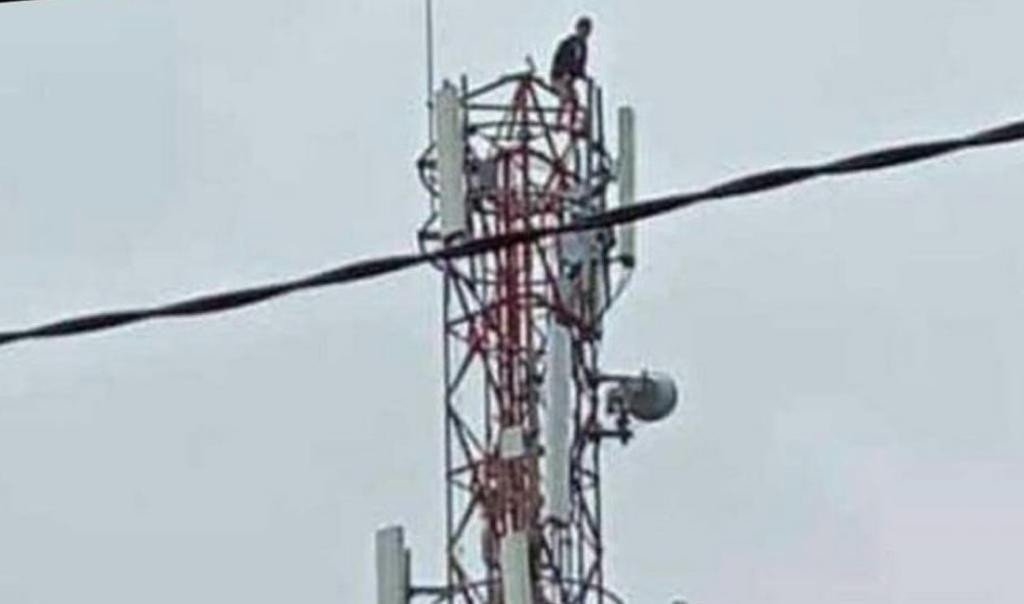 Pria 22 Tahun Nekat Melompat dari Tower Provider, Alami Depresi Akibat Menganggur