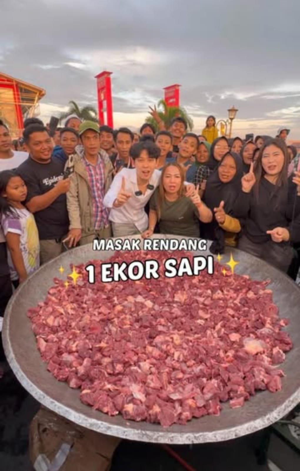 rendang 200 kg ludes dalam waktu 15 menit, bukan dibagikan malah dicuri oknum yang tidak bertanggung jawab