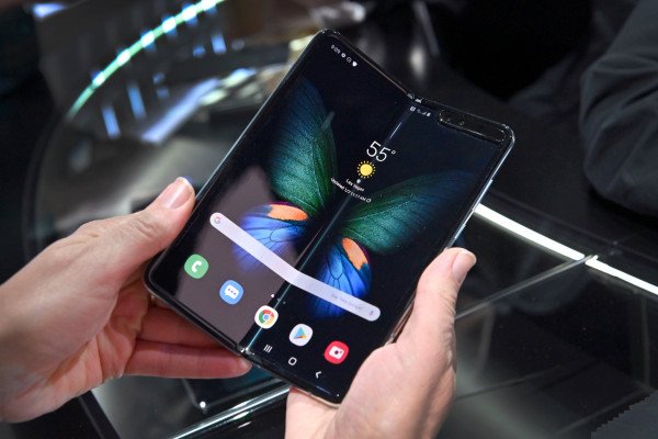 Samsung Akan Mengembangkan Layar Lipat Untuk Google, Oppo, Dan Xiaomi