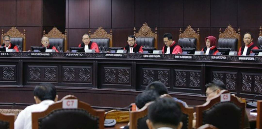Terlihat Prabowo dan Gibran tidak menghadiri sidang putusan perkara MK