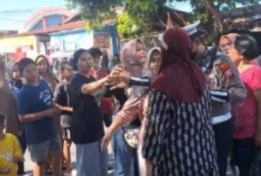 Viral Keributan Ibu-Ibu Warnai Lomba Gerak Jalan 17 Agustus