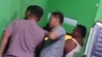Viral! Oknum Kades Digerebek Bersama Istri Orang di Kamar Kos