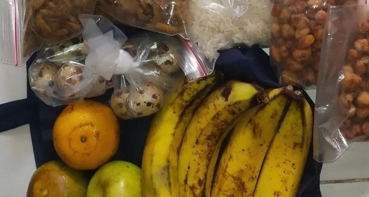 Viral Program Makan Bergizi Gratis, Bahan Mentah Dibagikan ke Siswa