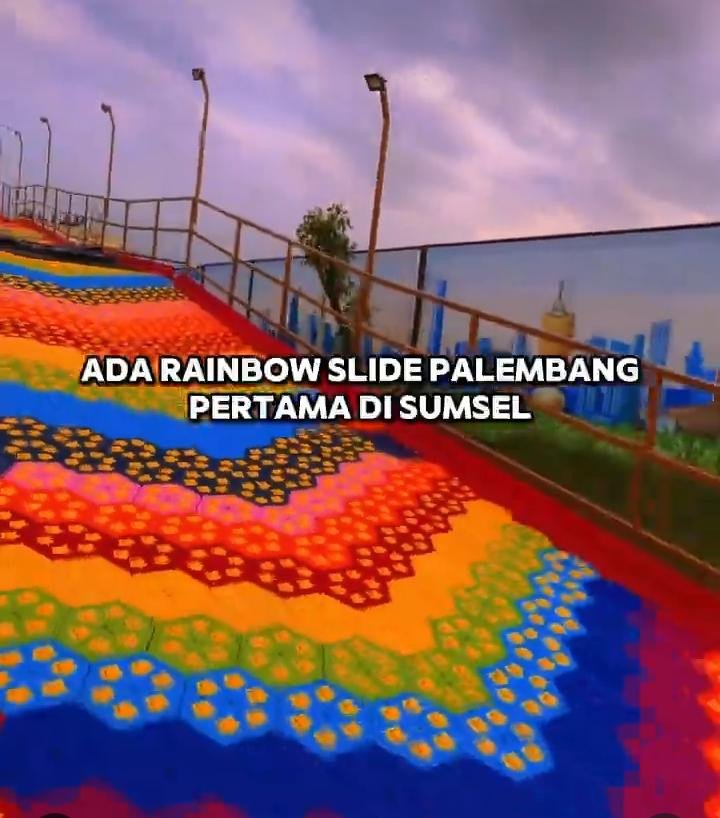 Woww! Rainbow Slide Sudah Ada Di Palembang